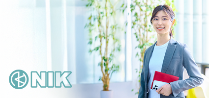 女性スタッフ（NIK）