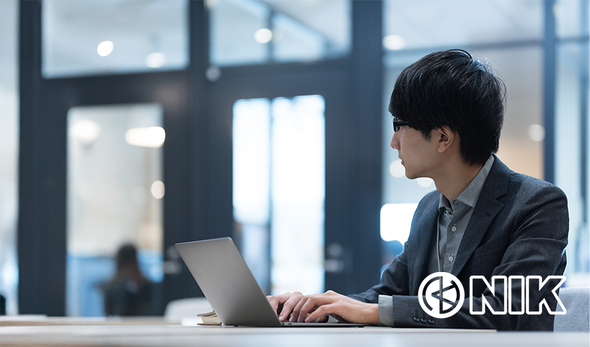 スタッフ（NIK）